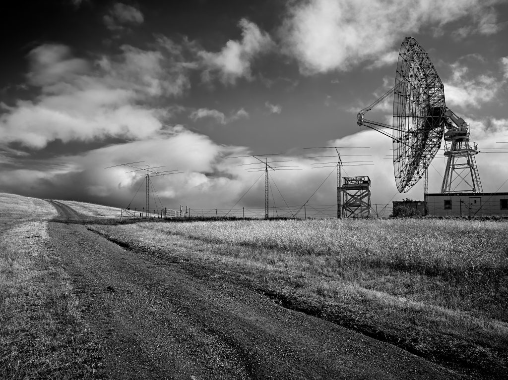 The Dish Area at Stanford. Dish Area, Silicon Valley, Stanford Dish, The Dish, astronomy, hiking, SRI, Stanford University, radio telescope, satellite dish, space, telescope.