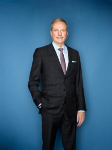 Henry Samueli. IEEE Metal of Honor, semiconductors, signal processing.